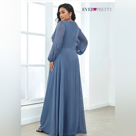 EVER-PRETTY Plus Split Sleeve flowy Dress - Picture 3 of 4